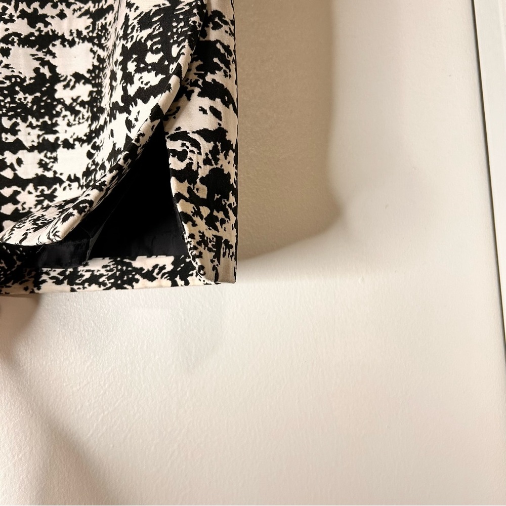 Ann Taylor Black and White Patterned A-Line Skirt - Picture 6 of 9